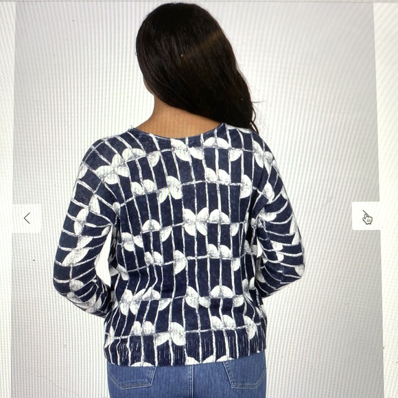 Lightweight pullover sweater in Indigo and cream by Nic+Zoe - Picture 2 of 7